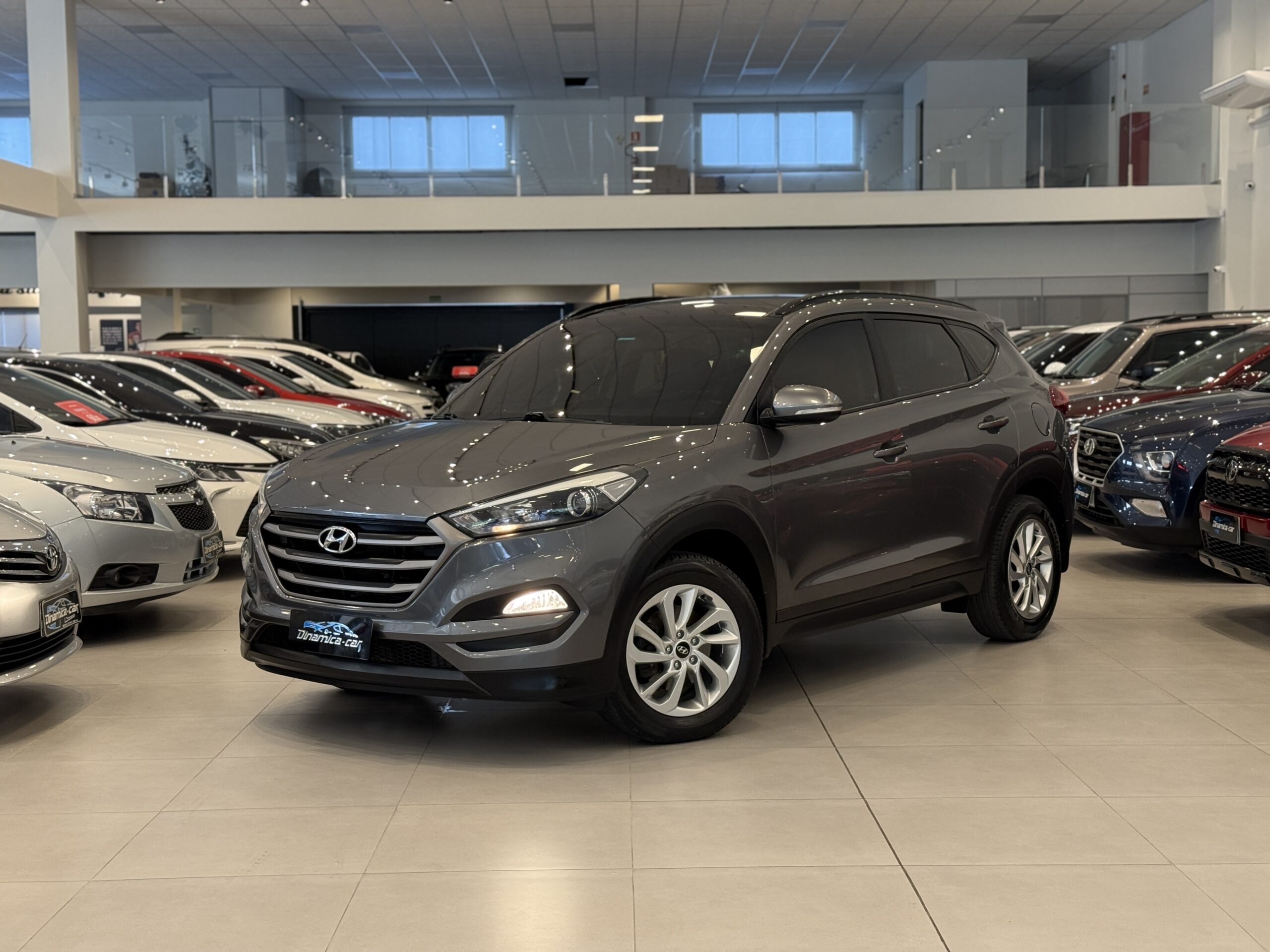 HYUNDAI-TUCSON GLS DINAMICA CAR