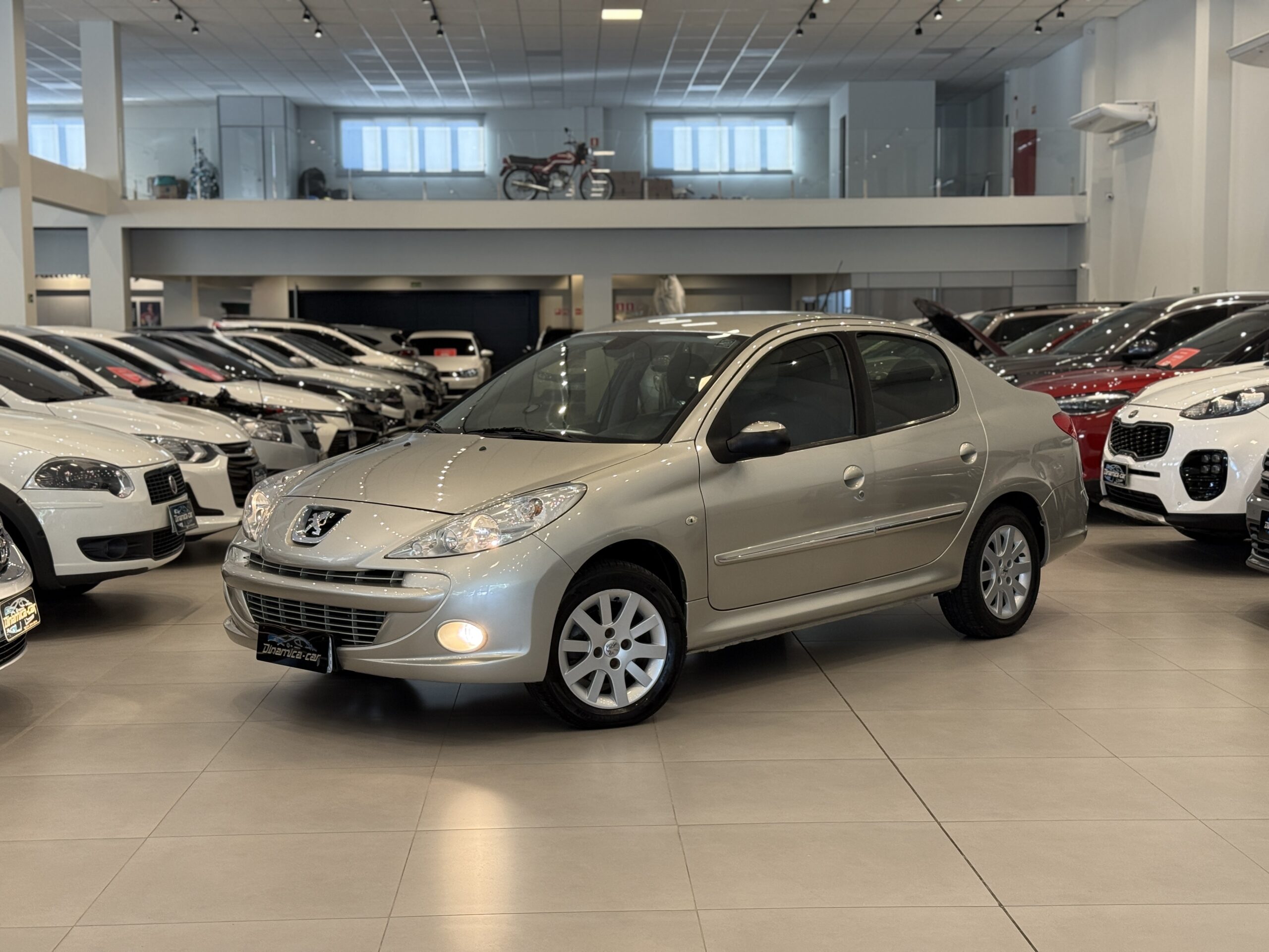 Exemplo de pesquisa: Chevrolet cruze, preto, 2020