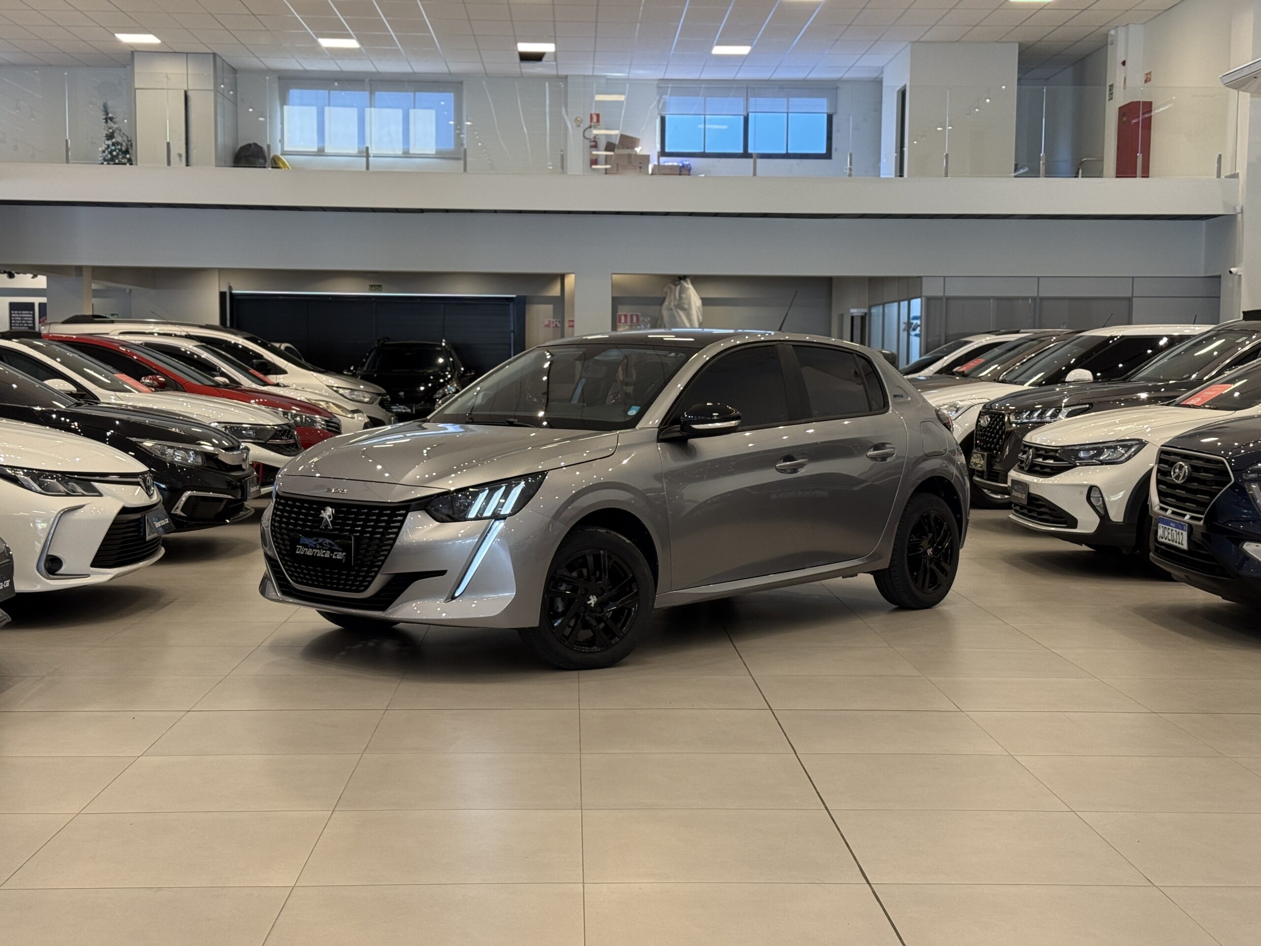 Exemplo de pesquisa: Chevrolet cruze, preto, 2020