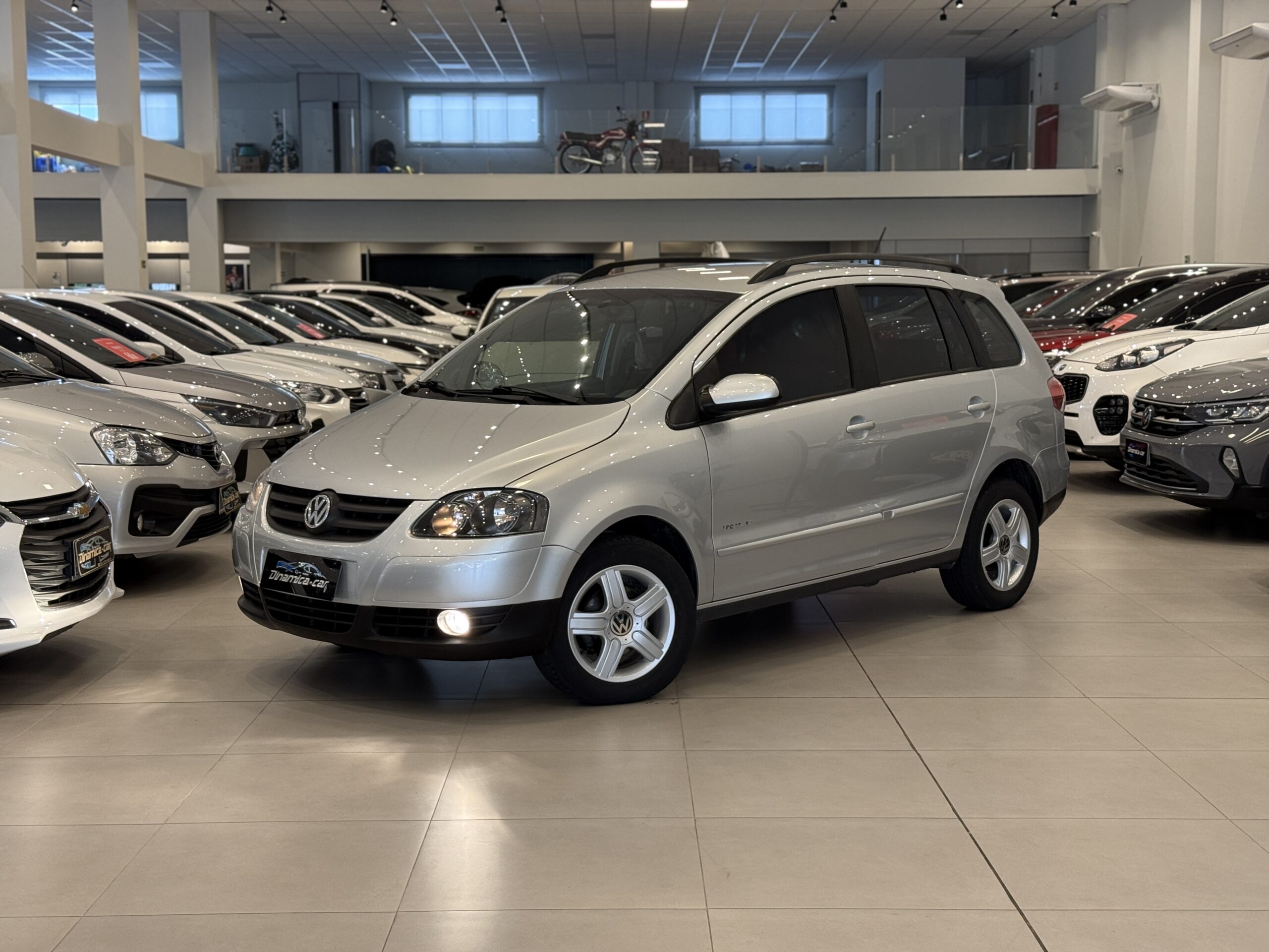 VOLKSWAGEN-SPACEFOX SPORTLINE DINAMICA CAR