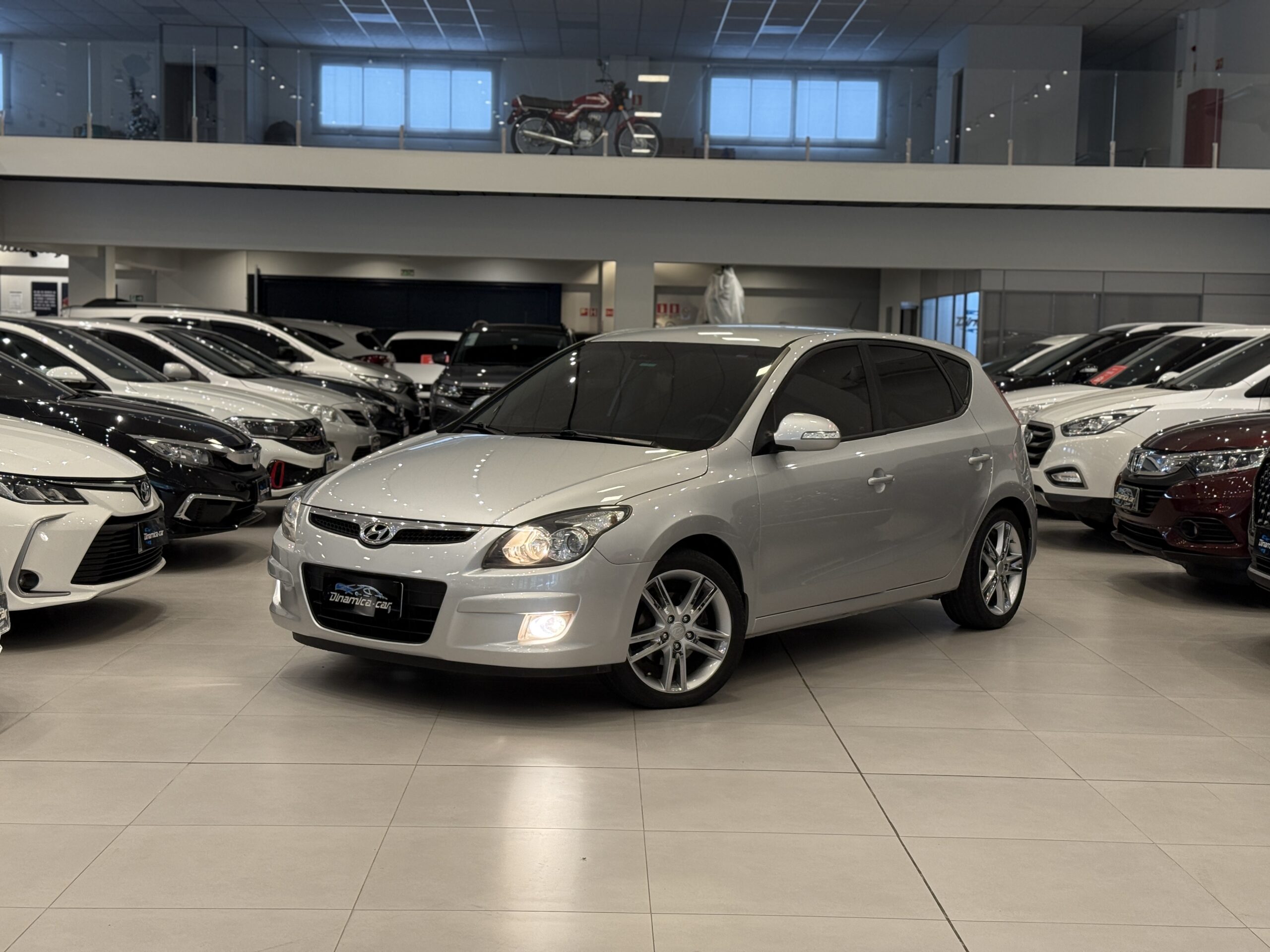 Exemplo de pesquisa: Chevrolet cruze, preto, 2020