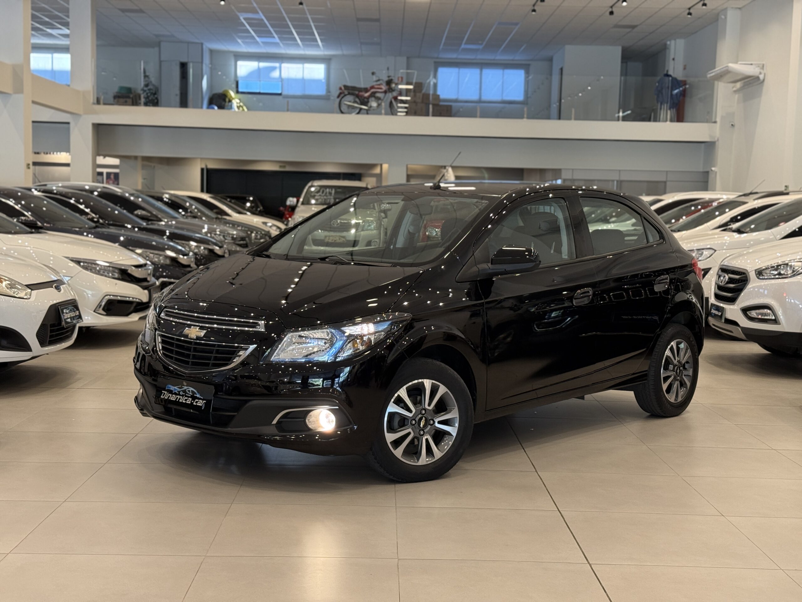 Exemplo de pesquisa: Chevrolet cruze, preto, 2020