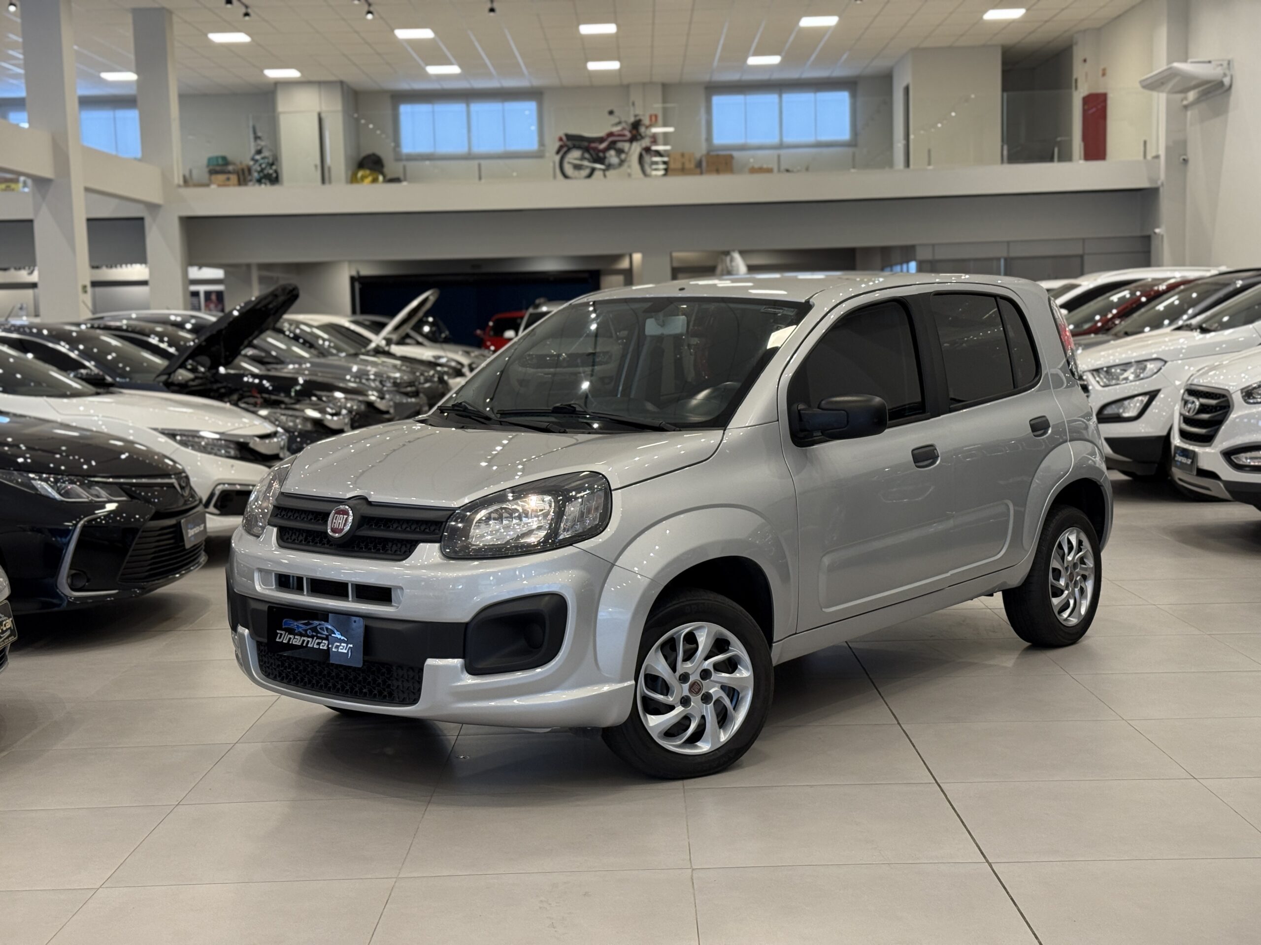 FIAT-UNO ATTRACTIVE DINAMICA CAR