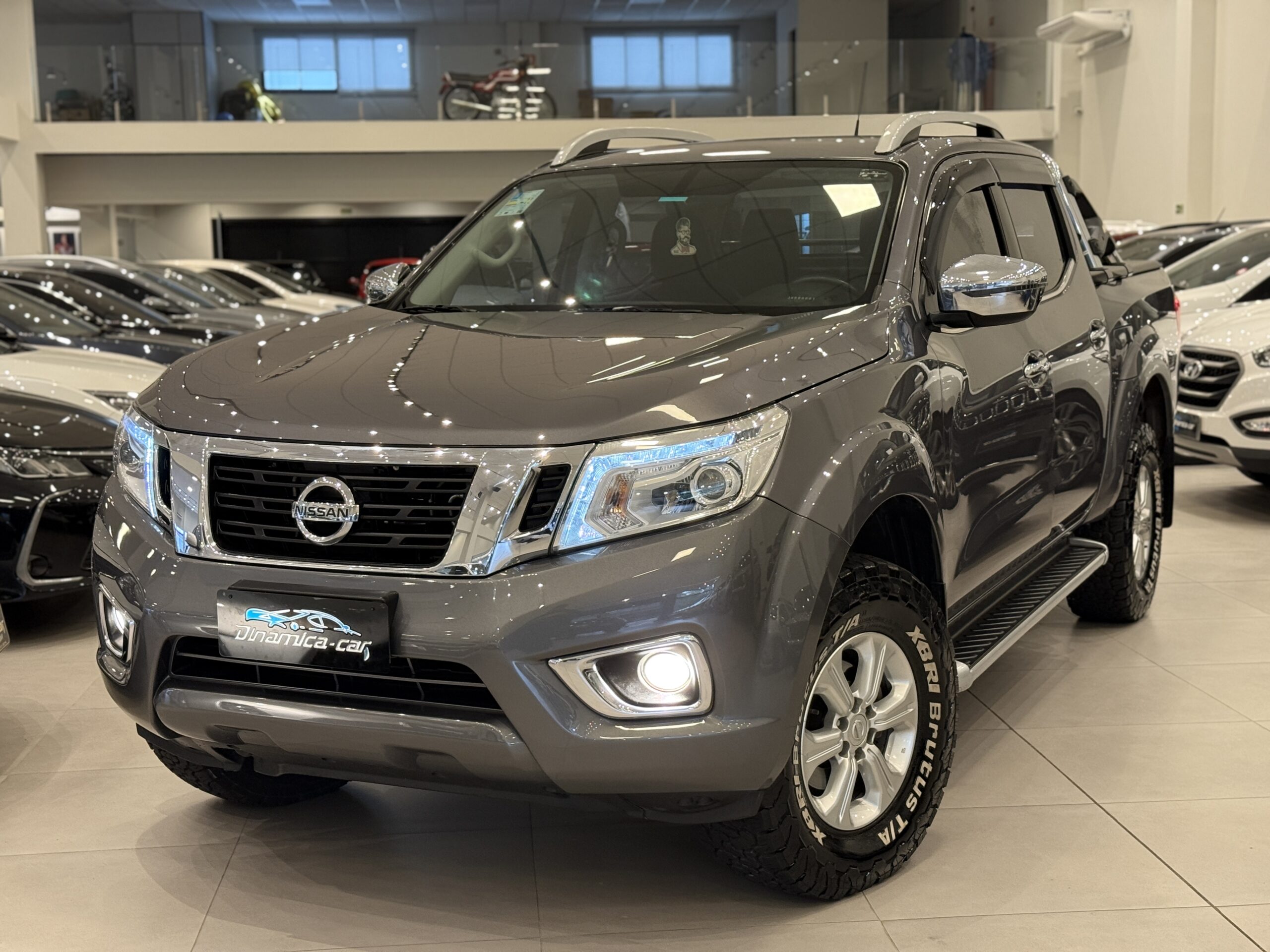 NISSAN-FRONTIER LE DINAMICA CAR