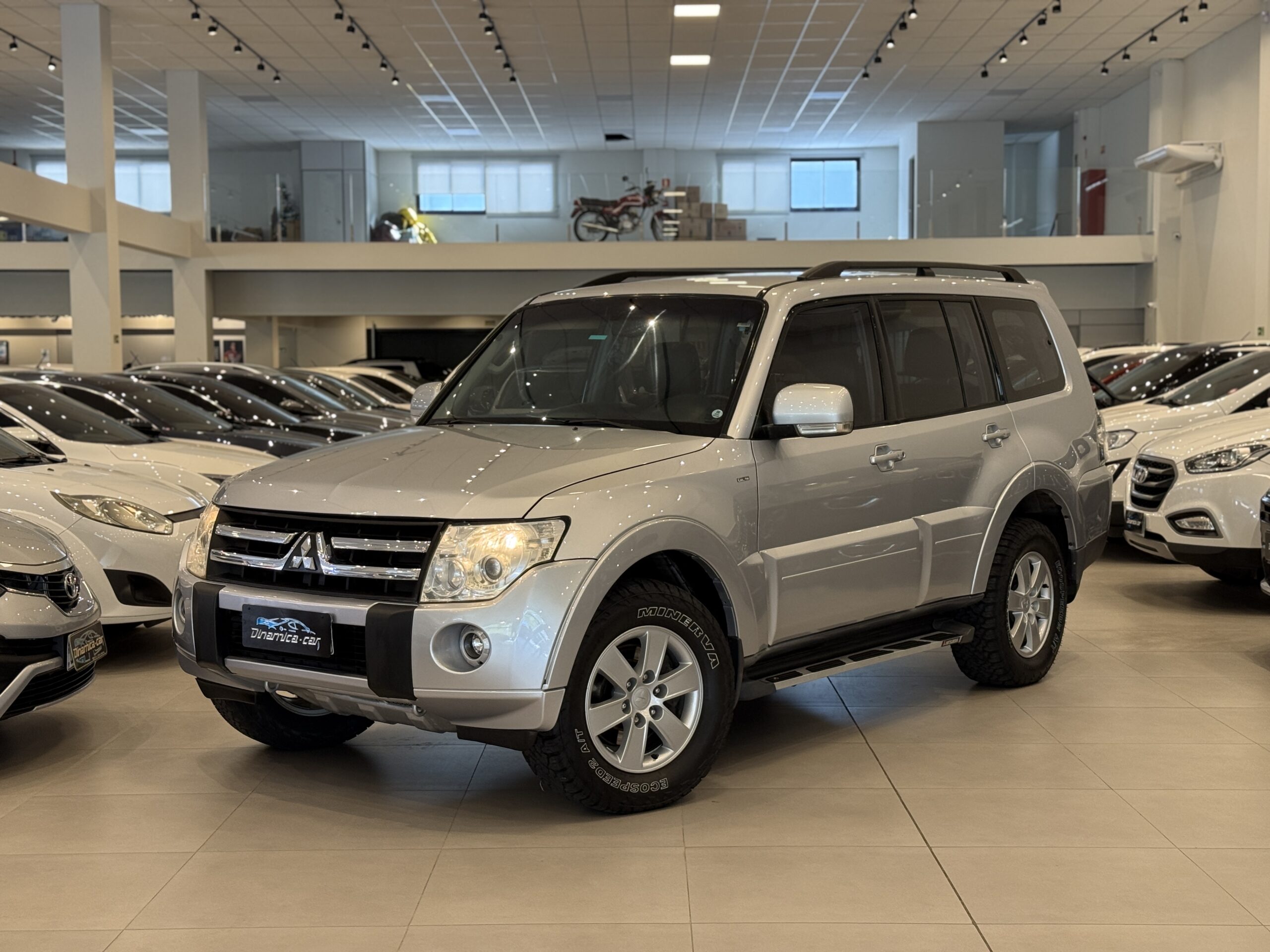 MITSUBISCHI-PAJERO FULL GLS DINAMICA CAR