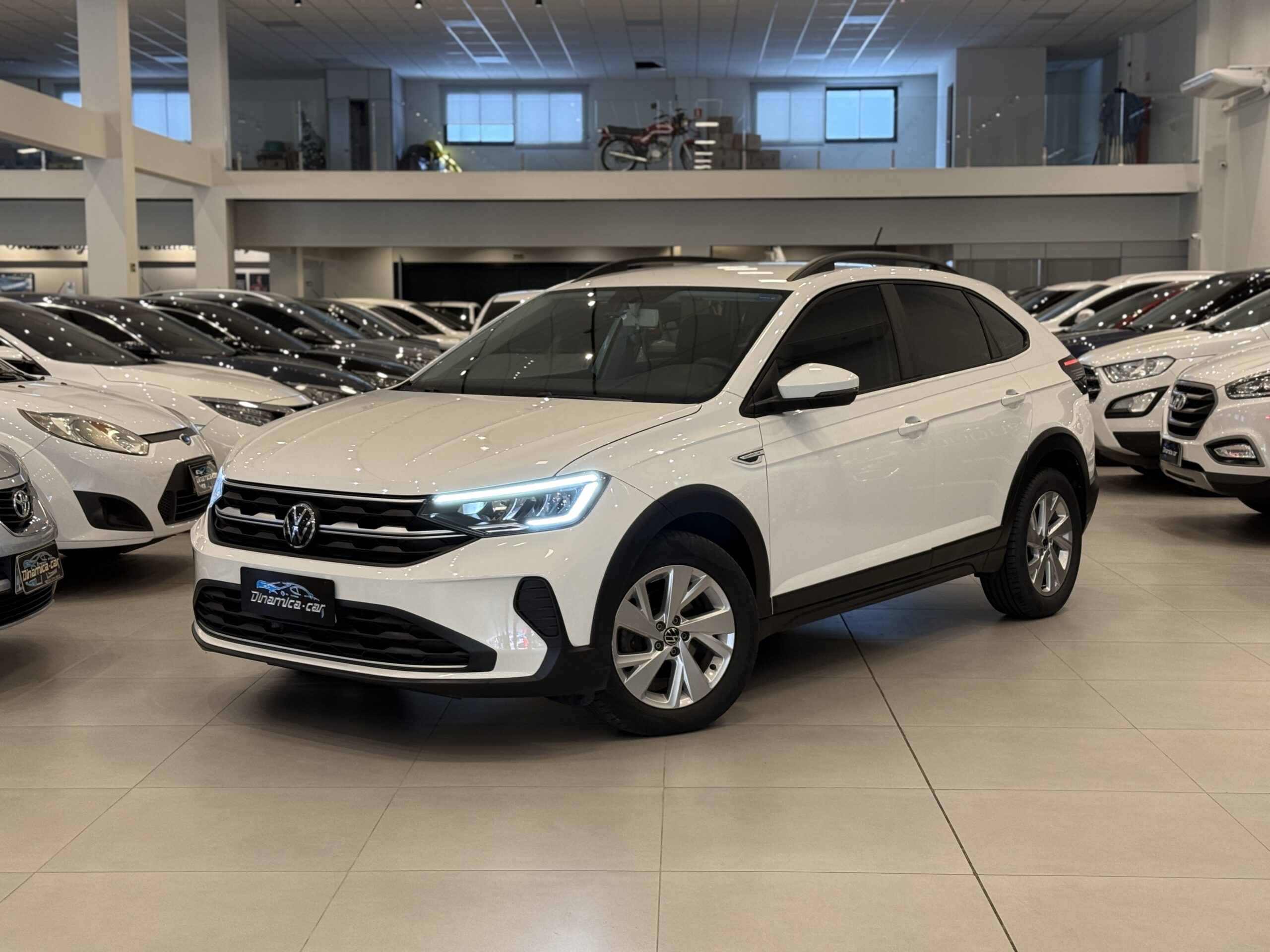 Exemplo de pesquisa: Chevrolet cruze, preto, 2020