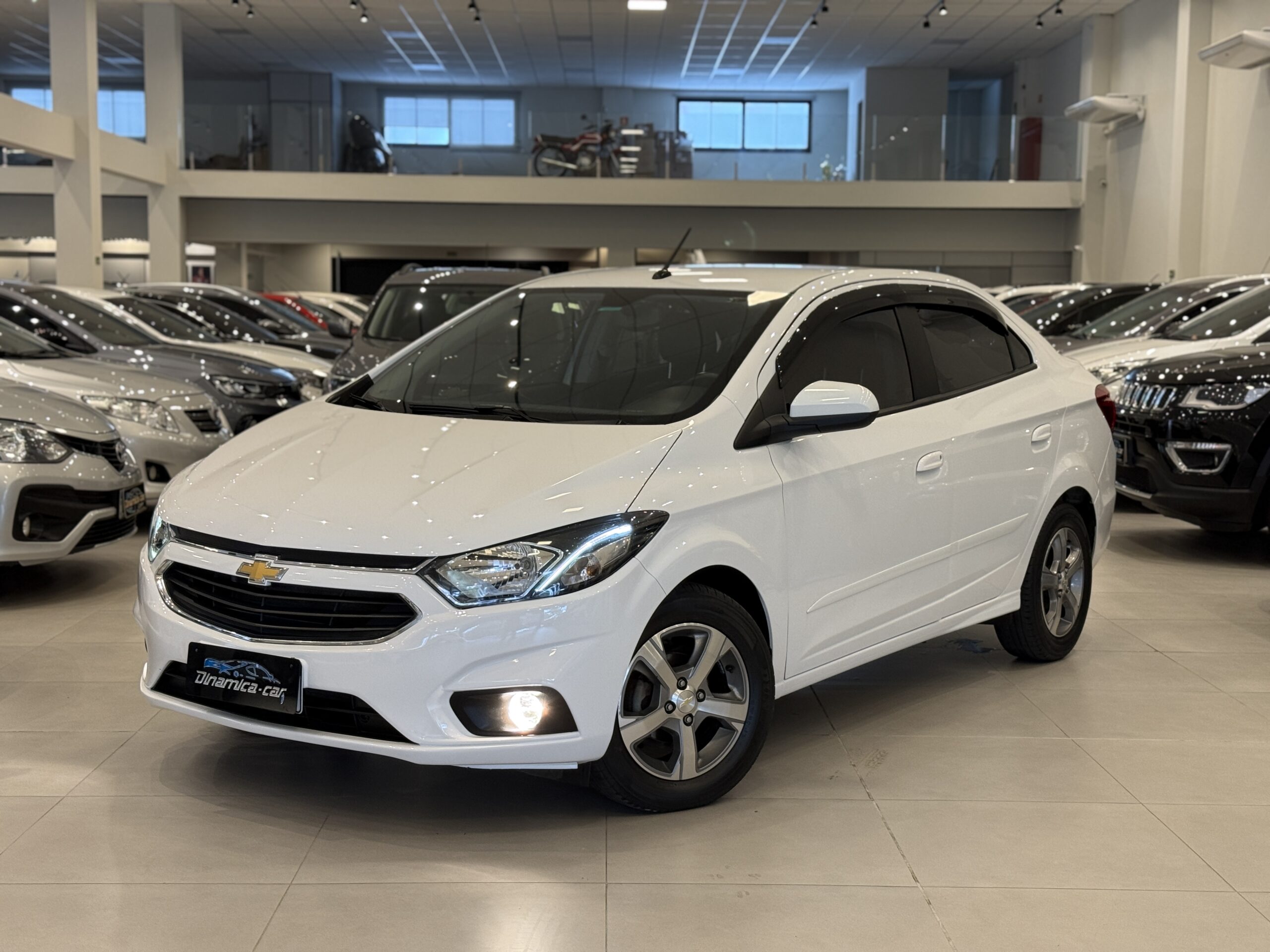 Exemplo de pesquisa: Chevrolet cruze, preto, 2020