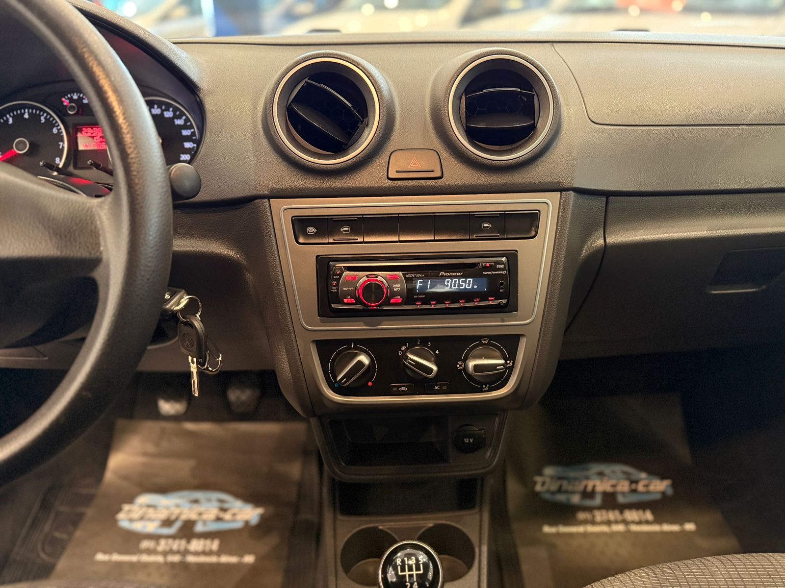 VOLKSWAGEN-GOL SPECIAL 1.0