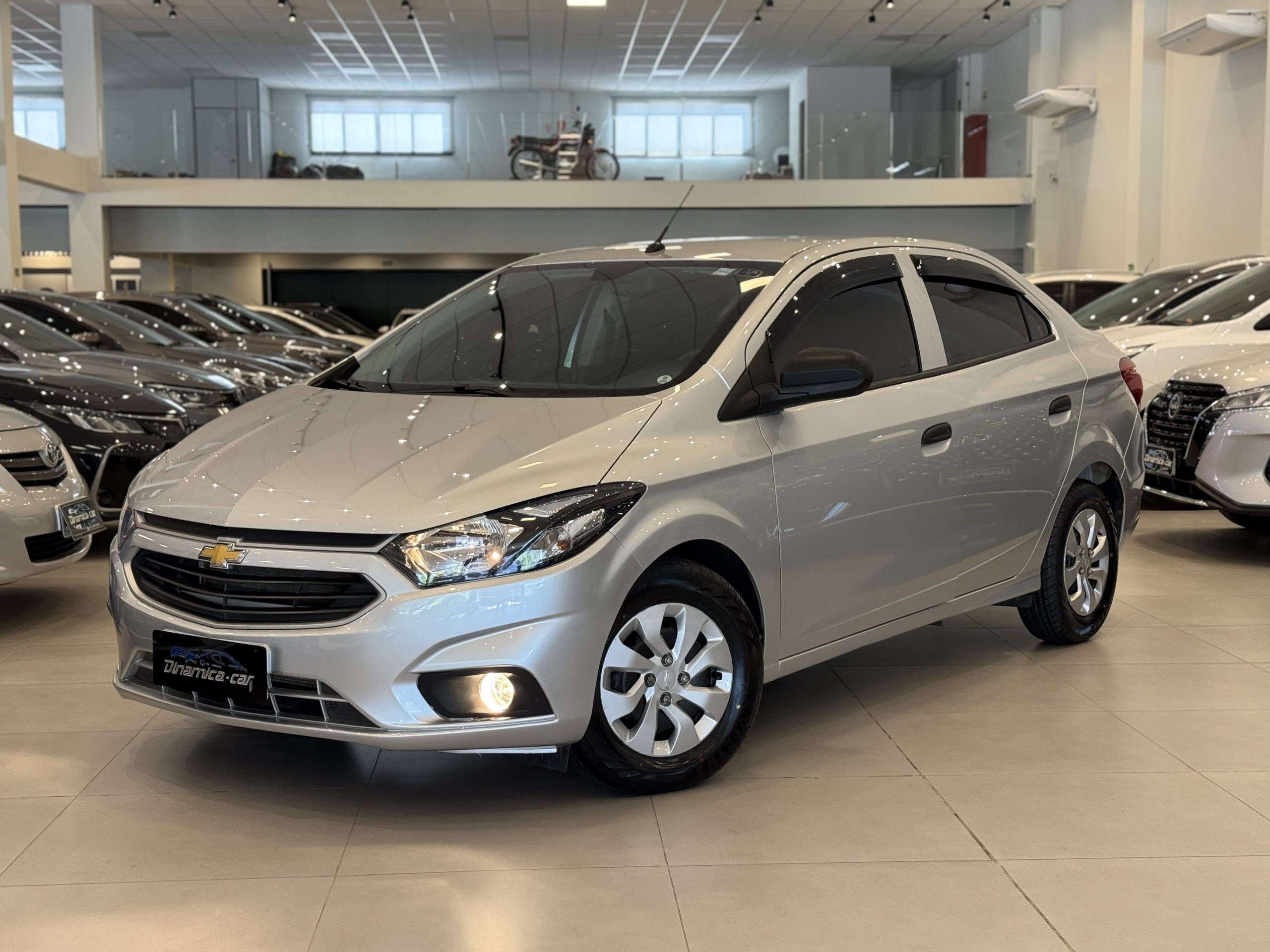 Exemplo de pesquisa: Chevrolet cruze, preto, 2020