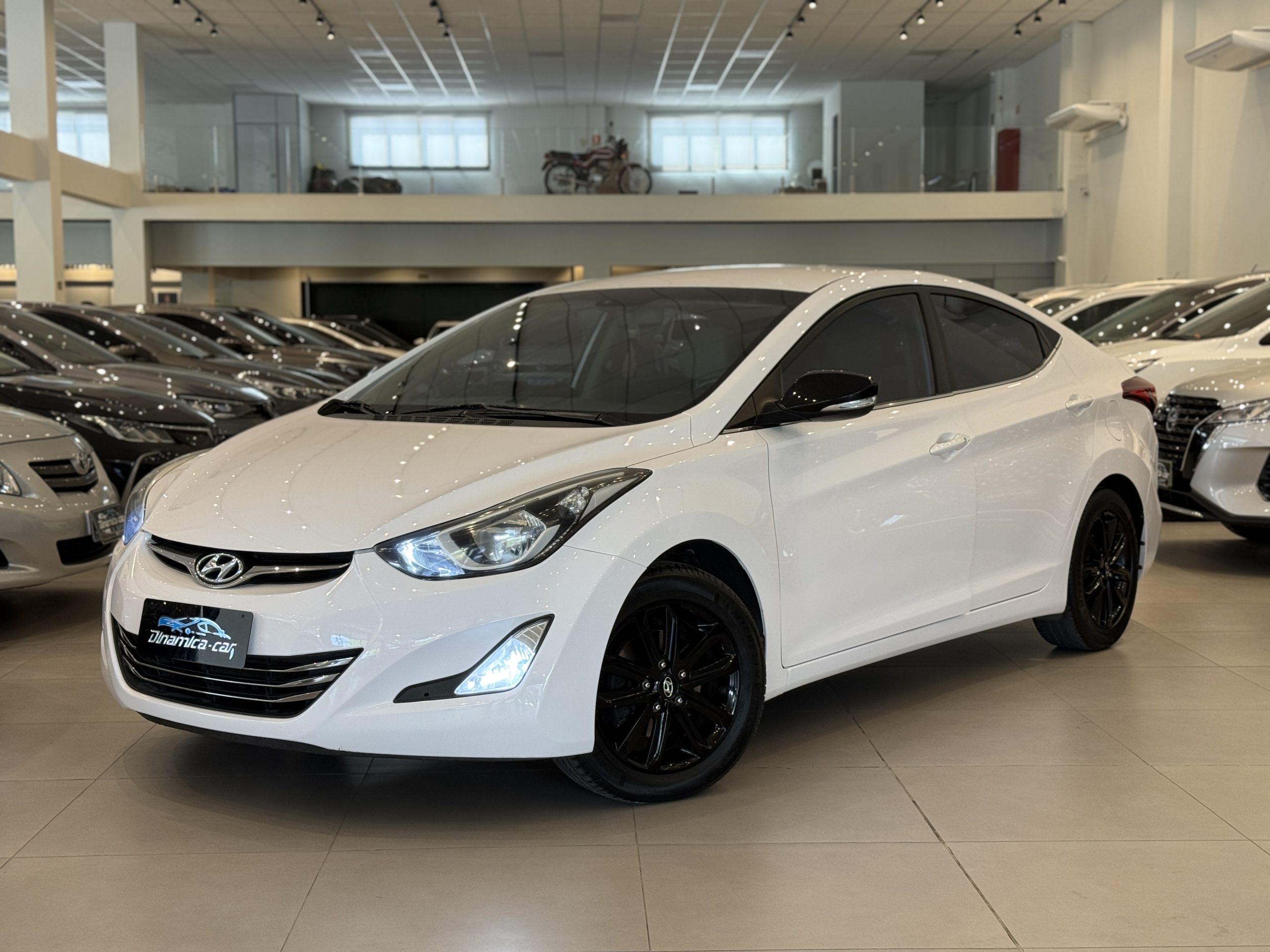 HYUNDAI-ELANTRA GLS DINAMICA CAR