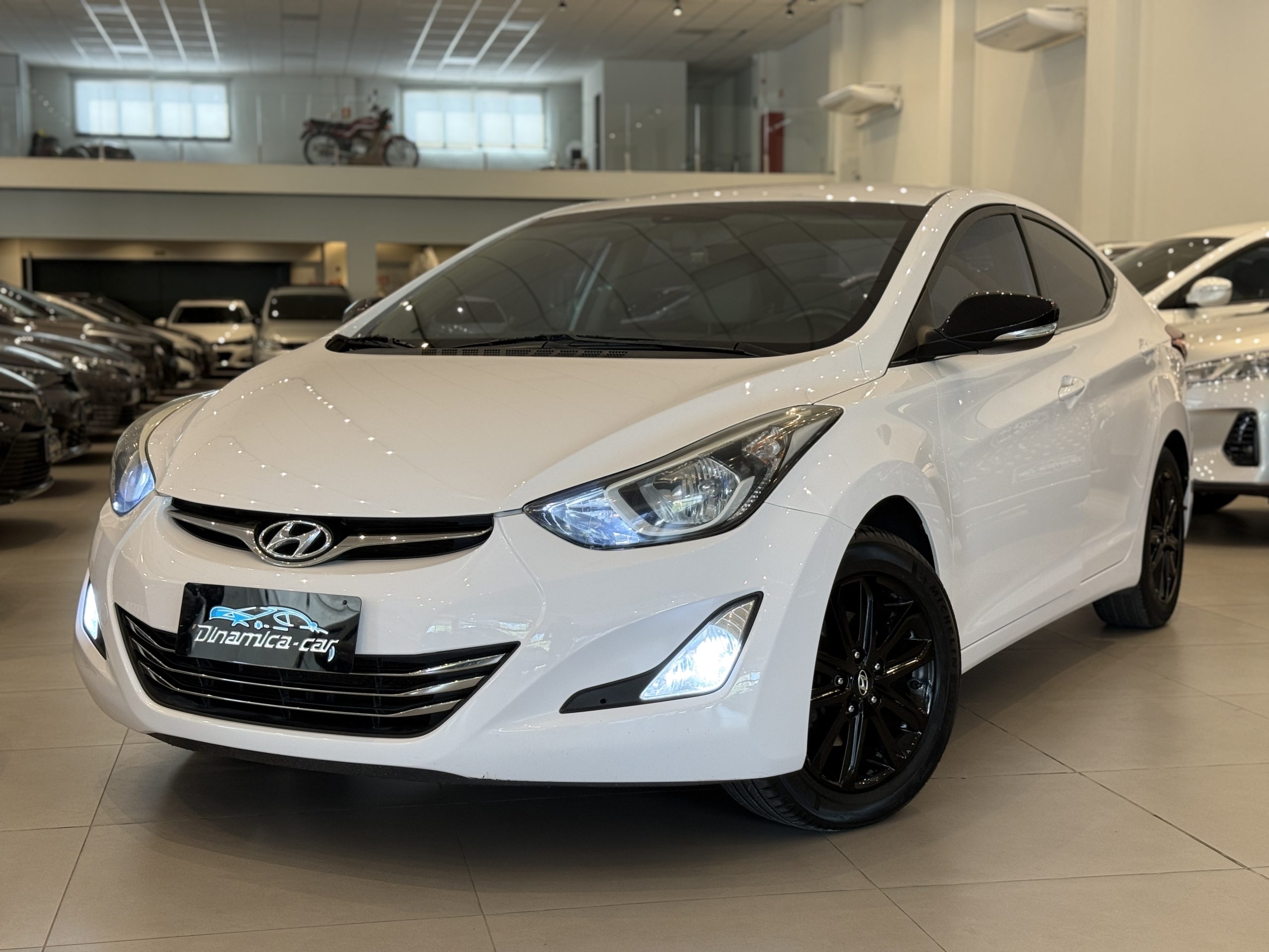 HYUNDAI-ELANTRA GLS DINAMICA CAR