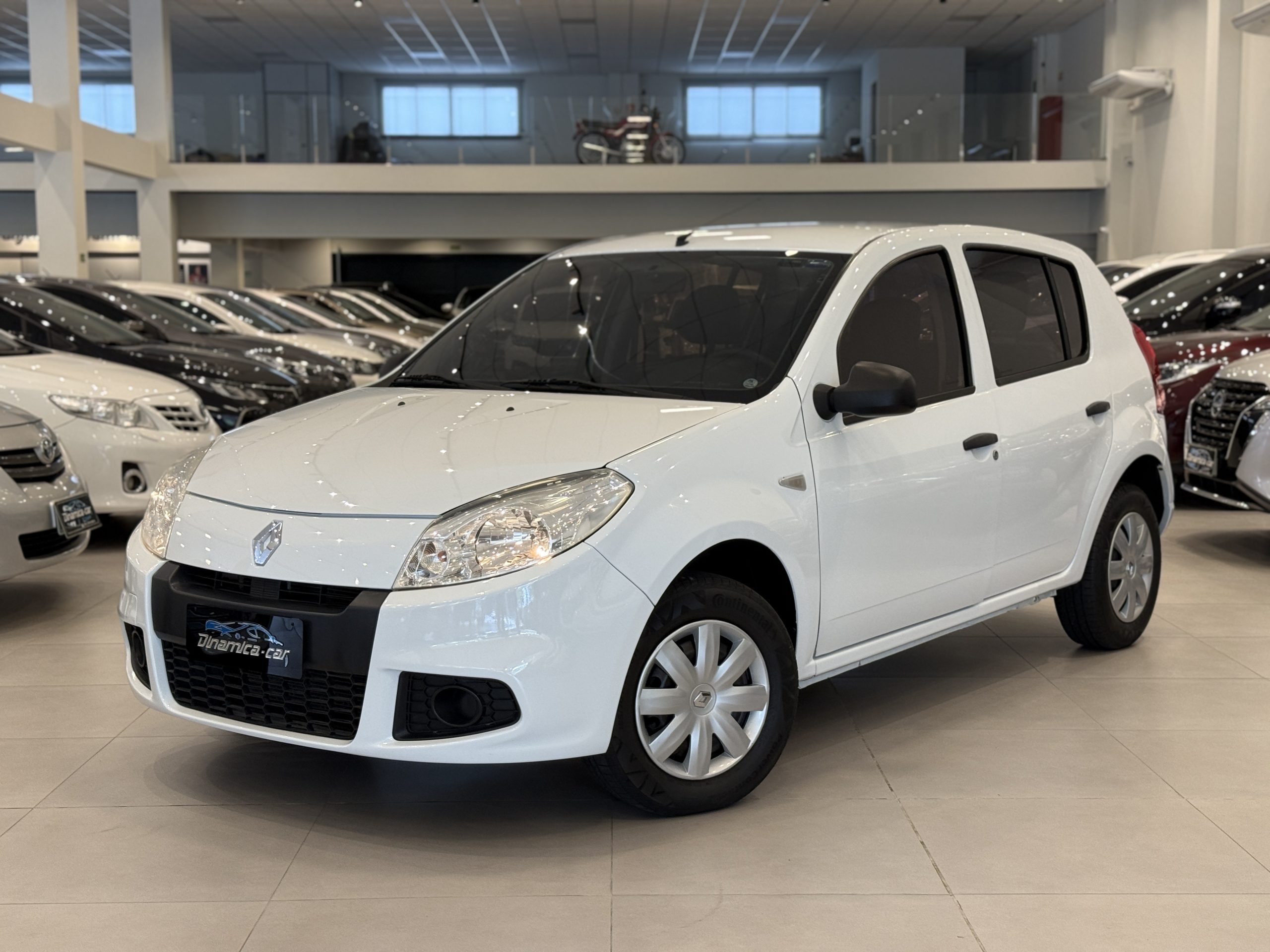 RENAULT-SANDERO AUTHENTIQUE DINAMICA CAR