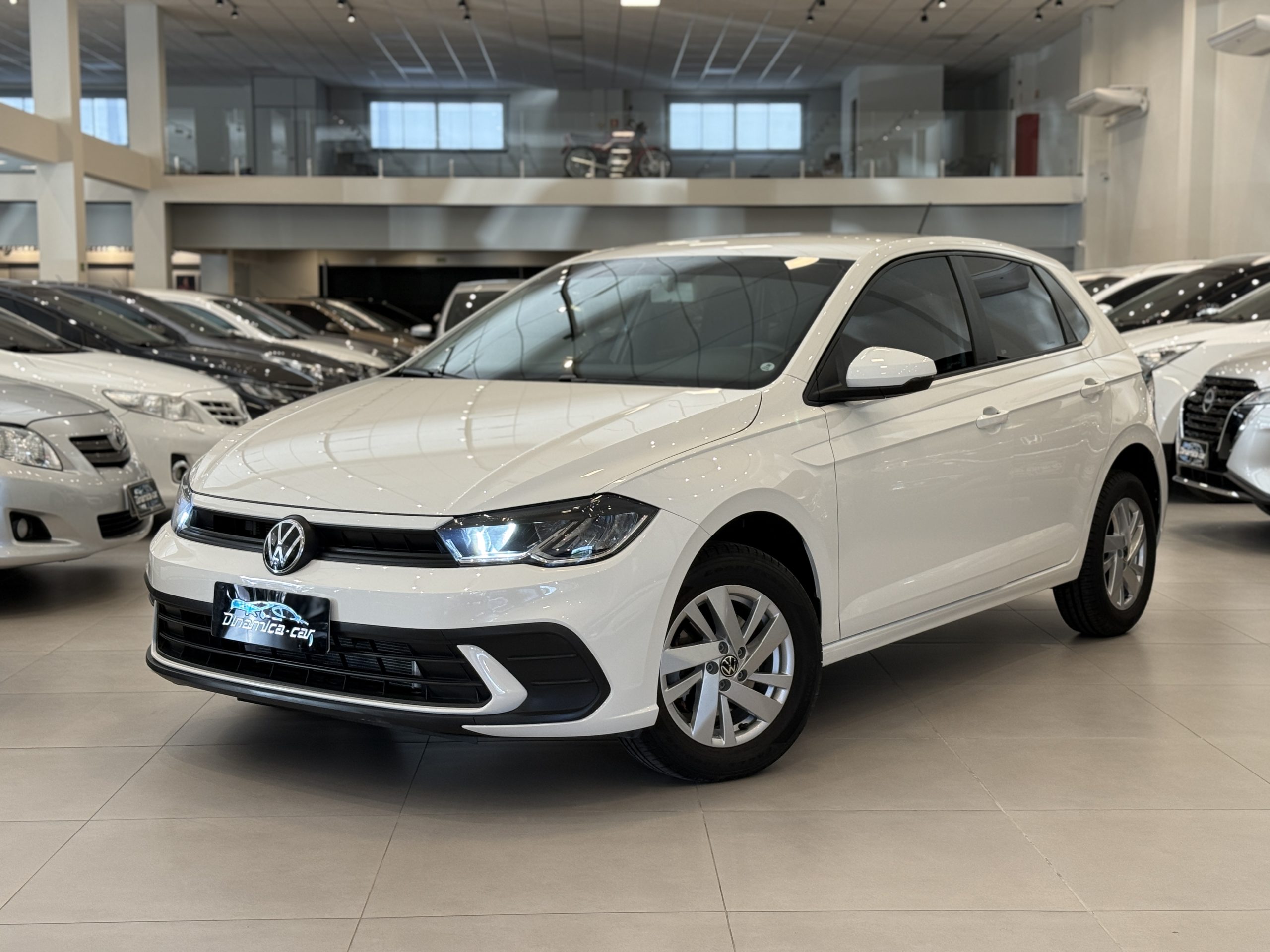 Exemplo de pesquisa: Chevrolet cruze, preto, 2020